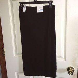 Fitted black knee length skirt